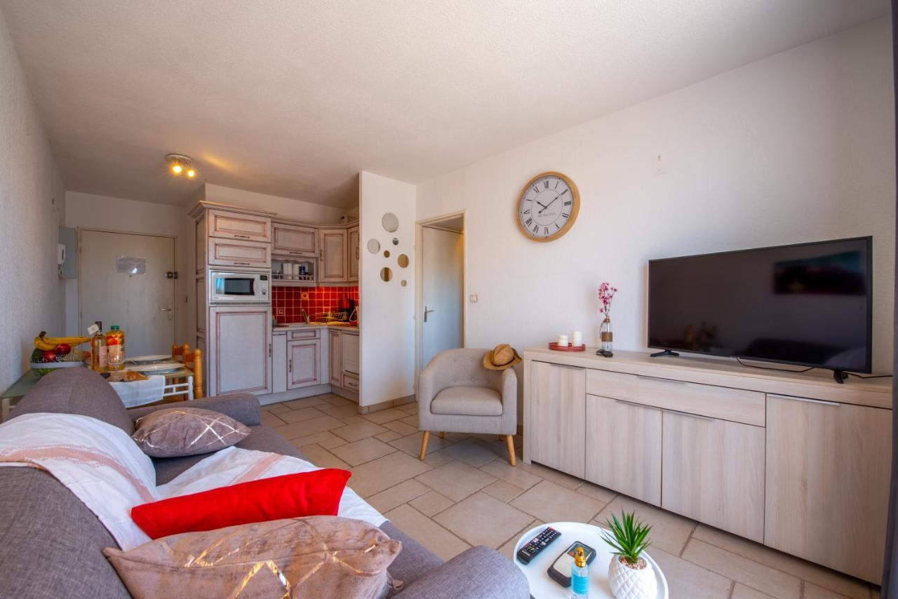 T2 en hypercentre -parking privé-clim-proche plage Sainte-Maxime Exterior foto